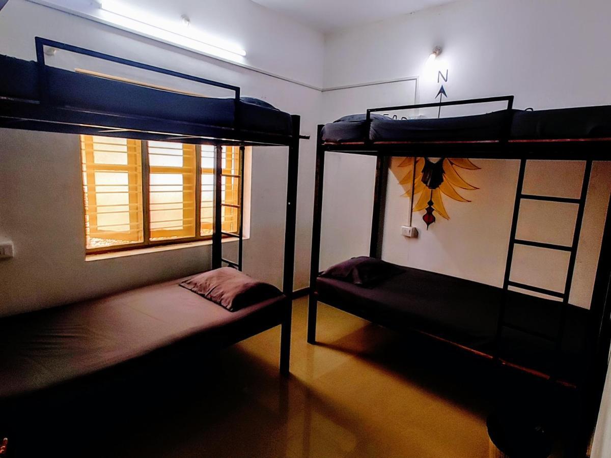 Gogonuts Hostel Варкала Екстериор снимка