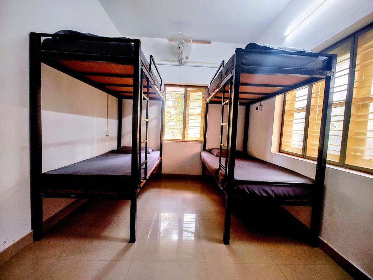 Gogonuts Hostel Варкала Екстериор снимка